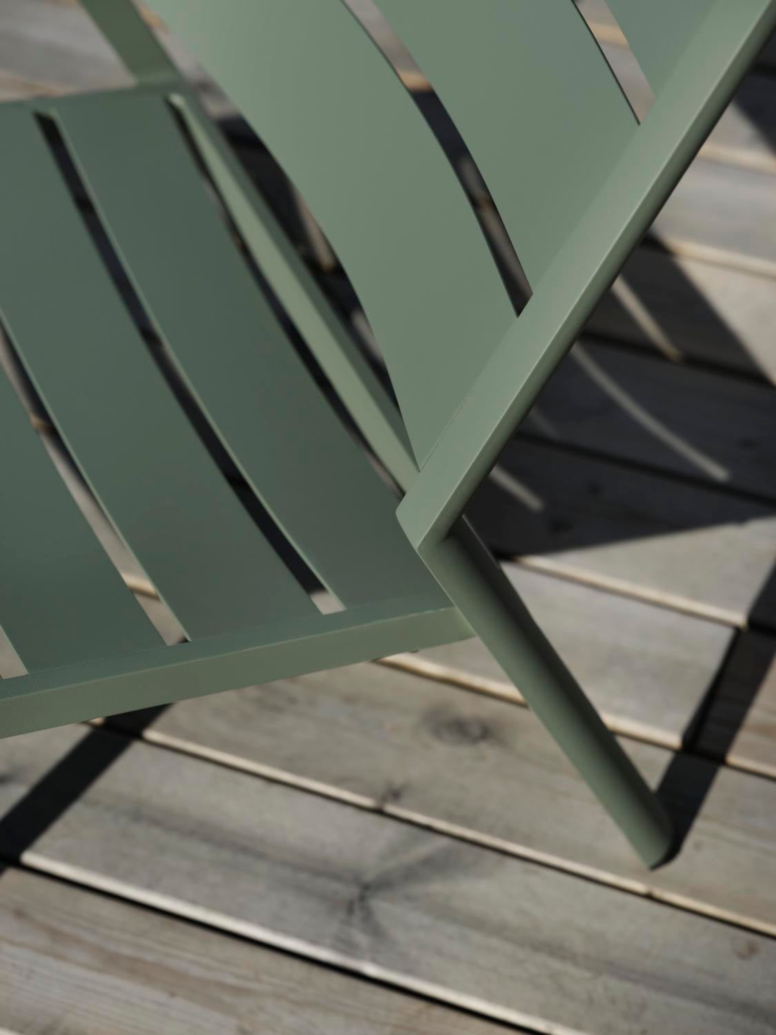 Delia loungestol Dusty Green