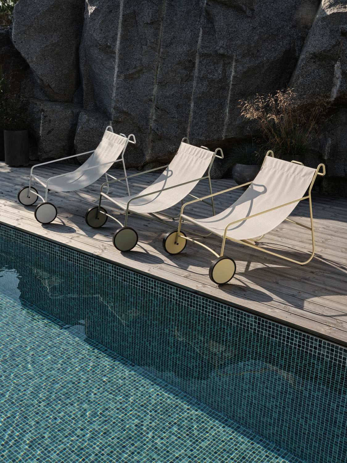 Poul Chair loungestol Dustygreen_Offwhite