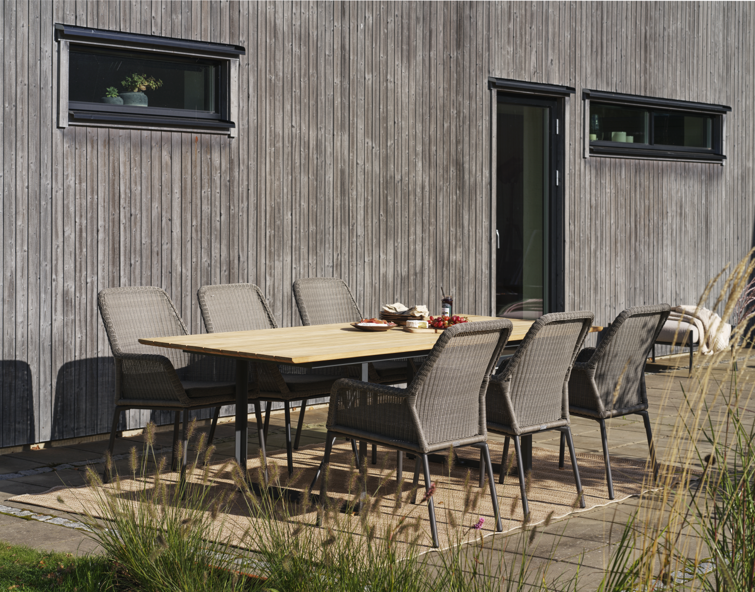 Shad spisebord Antracit/Teak