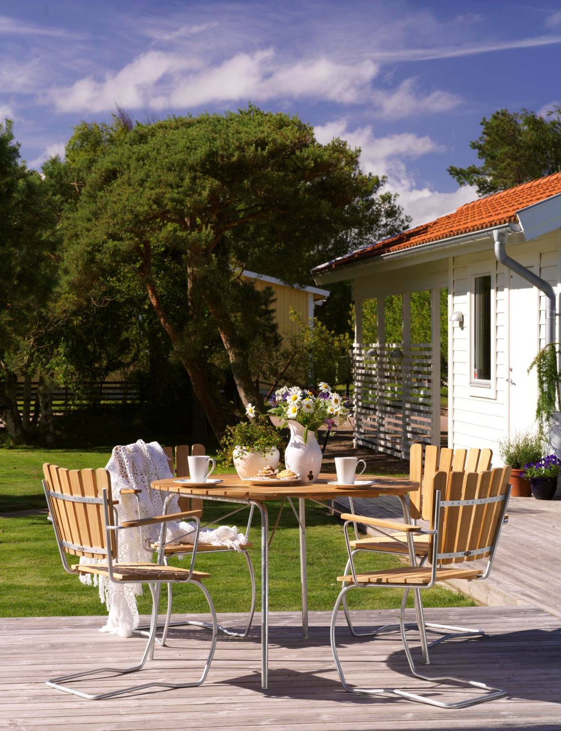 56:an stol med armlæn Natur/grå