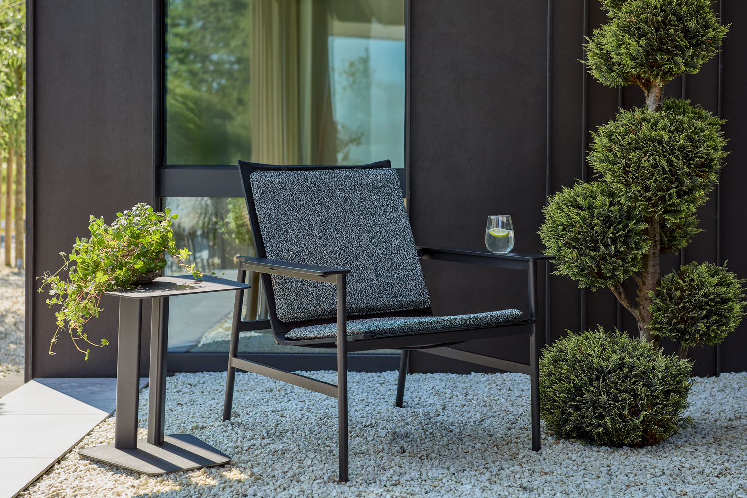 Soro loungestol Sort/Teddy Ant